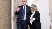Vlada iza zatvorenih vrata priprema odgovor na tužbu Slovenaca zbog nepoštovanja arbitraže, evo što će reći Bruxellesu