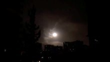 Ovako je to noćas izgledalo: Rakete parale nebo, odjekivale detonacije