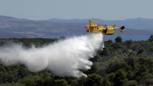 Ugašeni požari kod Pule i Splita, kod Zadra još gori