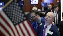 U nesigurnom trgovanju Wall Street porastao, europske burze pale