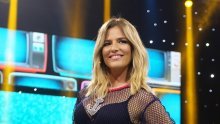 Sidro na Antonijinim prsima sve je povuklo na dno, ovako ne izgledaju ni voditeljice u centralnim afričkim državama