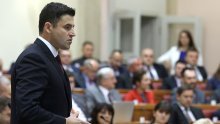 Bernardić: Zbog duboke upletenosti Plenkovića u aferu Agrokor tražimo raspuštanje Sabora