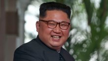 Kim posjetio sjevernokorejsku ambasadu u Hanoiju, dan uoči summita provodi u hotelu