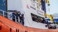 Talijanski brod s migrantima stigao u Španjolsku