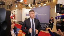Plenković tvrdi da nije realno da brodovi s migrantima pristaju u hrvatske luke