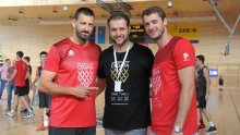 Kapetan Cibone Marin Rozić i bivši NBA igrač Gordan Giriček mladim talentima otkrili tajne košarkaškog uspjeha