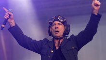 Iron Maiden: Humanitarci na djelu i dok putuju