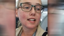 [VIDEO] Pogledajte kako je hrabra Šveđanka u avionu spriječila deportaciju Afganistanca