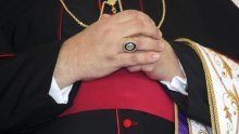 Bivši ljubljanski nadbiskup tvrdi da nema djecu