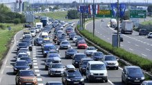 Kilometarske kolone na naplatnim kućicama većine autocesta