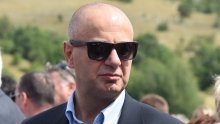Norac došao na otkrivanje spomenika u Ljubovo, svi ga pozdravljali s govornice osim predsjednice