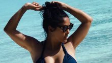 Salma Hayek užarila društvene mreže fotografijom u bikiniju