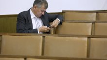 Kujundžiću se opasno trese fotelja: Oporba spremna na opoziv, a i neki koalicijski partneri više ga ne brane
