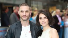 Tom Hardy s trudnom suprugom odselio iz Londona zbog opasne obožavateljice