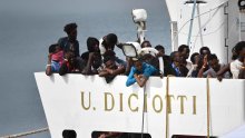 Italija i dalje vrši pritisak: Tražit će rotaciju luka za prihvat migranata u EU