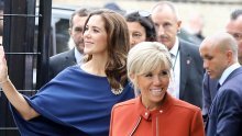 Ne odustaje od mladenačkog stila: Brigitte Macron u još jednom odvažnom stajlingu
