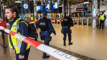 U Amsterdamu teroristički napad, izbodeno dvoje Amerikanaca