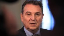 Vlada spašava Ingru, Konstruktor i Dalekovod?