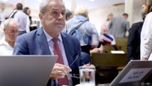 Bandić ne daje besplatno, ali daje svima: Vi sigurno ne biste dali Željki Markić nego antifašistima...