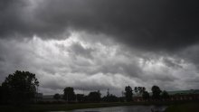 Florence snažno udara istok SAD-a: Prijete tornada i smrtnonosne poplave, 475 tisuća ljudi bez struje