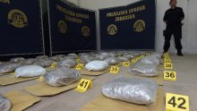 Policija u moru kod Orebića, Korčule i Mljeta pronašla 156 kilograma marihuane