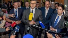 Plenković u Lici nakon izbacivanja Milinovića: Očekujem da će Kustić biti ujedinjujući akter