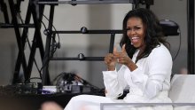 Michelle Obama obara rekorde: Njezini memoari postali najprodavanija knjiga godine