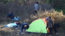 Sukobili se migranti u Velikoj Kladuši pa napali policajce, dvadeset uhićenih