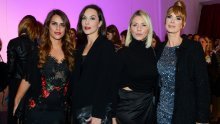 Revija elegantnih haljina cijenjenog dizajnera privukla brojne poznate dame