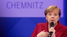 Merkel u Chemnitzu branila migrantsku politiku