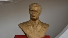 Gredelj tužio Josipovića Ustavnom sudu zbog Titove biste