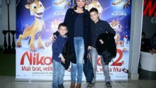 Lejla u izlasku sa svoje dvije muškarčine