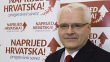 Josipović odškrinuo vrata moguće kandidature za predsjednika