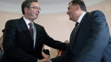 Dodik bi se pripojio Srbiji, Vučić poslao košaricu