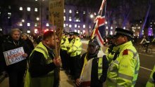 'U Velikoj Britaniji vlada kaos, građani su bili prevareni i zavedeni'
