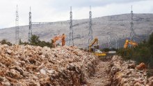 'Je li uistinu moguće povjerovati da je projektu vjetroelektrane Krš Pađene pogodovalo šest različitih vlada, HROTE, HERA, Upravni sud i Visoki upravni sud, HBOR i Hrvatske šume!?'