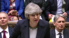 Nakon još jednog ponižavajućeg poraza, Theresa May moli svoje konzervativce da podrže plan Brexita