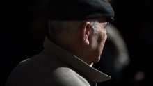 Važno upozorenje umirovljenicima: Pazite se! Lažni djelatnici HZZO-a ponovo su u akciji
