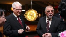Mesić neće podržati Josipovića