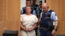 Ubojica iz Christchurcha mirno saslušao optužnicu, pomno motreći novinare