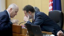 Strogi zakon o prometu danas u Saboru: Veće kazne za nepropisan prijevoz djece, bijeg s mjesta nesreće, korištenje mobitela...
