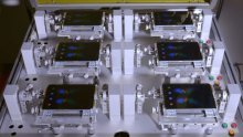 Pogledajte kako roboti savijaju Samsungov Galaxy Fold
