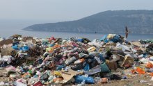 Ćorić spustio rampu na 27 odlagališta otpada, otočani bijesni: Usred sezone bit ćemo zatrpani smećem!