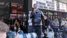 Više od dvije tisuće ljudi okupilo se u centru Zagreba i poručilo: 'Ne damo kino!'