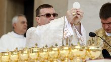 Crkva u Hrvatskoj voli zlato, bogatstvo i moć
