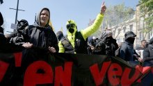 Sukobi na prosvjedu 'žutih prsluka', Macron priprema nove mjere