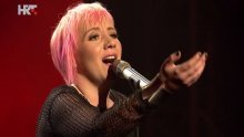 Nina Kraljić razvalila u prvoj emisiji Voicea uživo