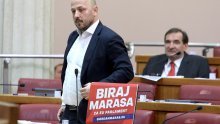 Maras: Ne kršim zakon i neću prestati lijepiti naljepnice na laptop u sabornici