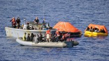 Talijanski sud u rujnu odlučuje hoće li suditi časnicima nakon potonuća broda s migrantima 2013.