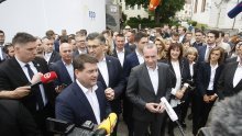 Manfred Weber s Plenkovićem prošetao Gornjim gradom: ekstremisti desnice i ljevice te populisti nisu rješenje za Europu